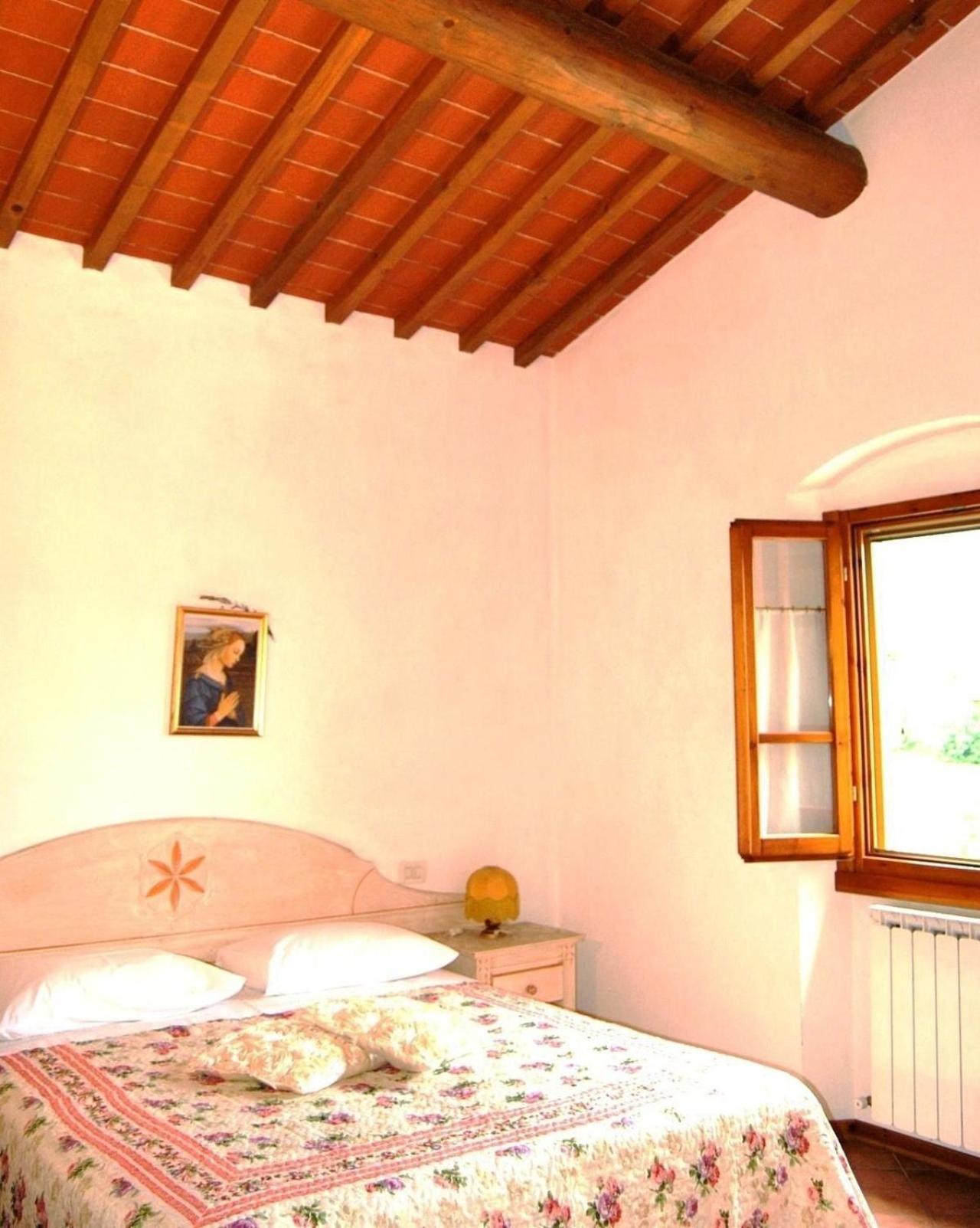 Charmantes Ferienhaus In Piani Della Rugginosa Mit Grossem Garten Reggello Exterior foto
