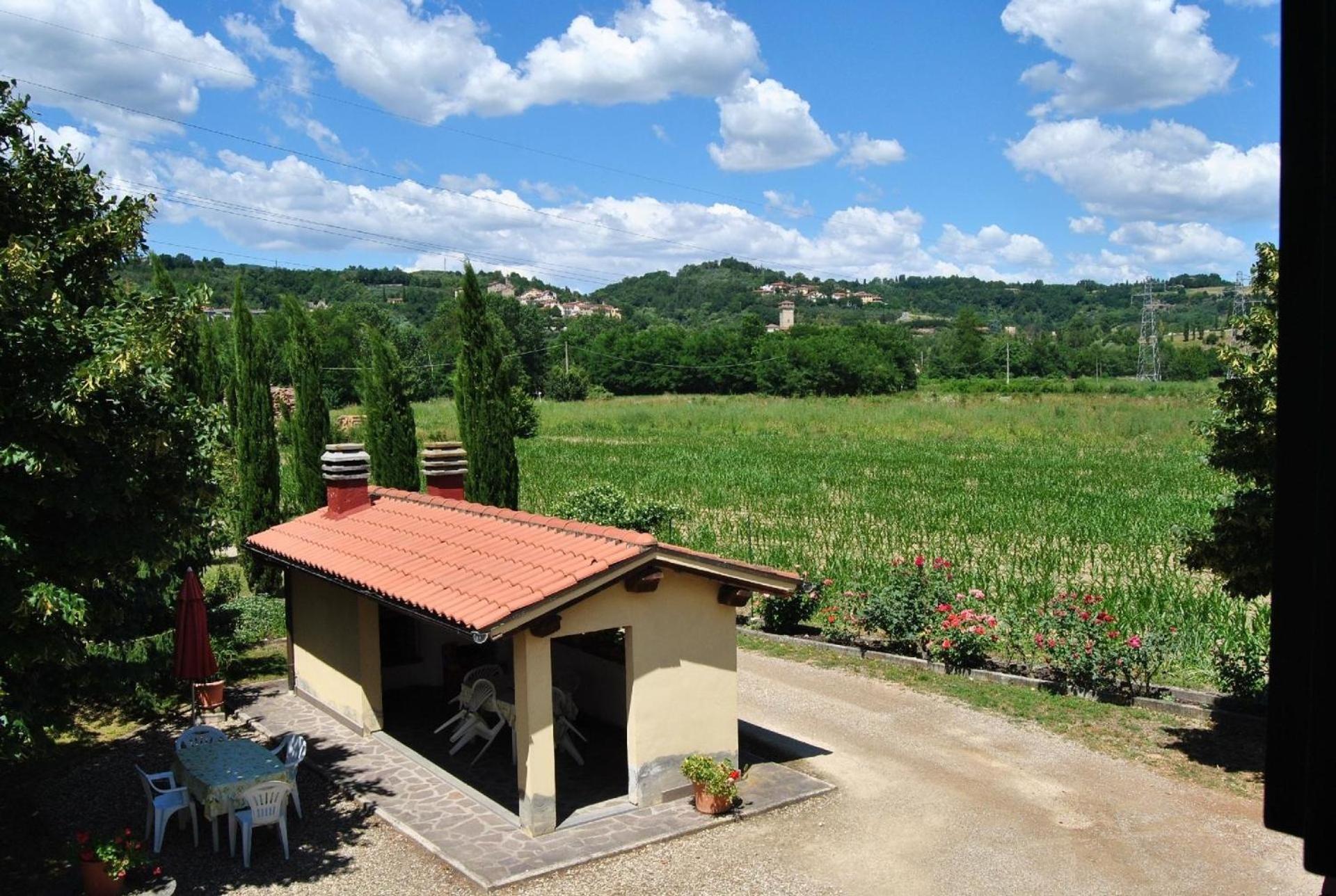 Charmantes Ferienhaus In Piani Della Rugginosa Mit Grossem Garten Reggello Exterior foto